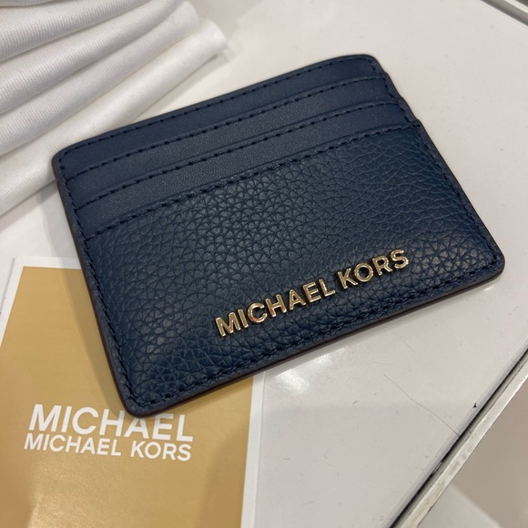 MICHAEL KORS
Large Pebbled Leather Card Holder Case
Navy
NWT - Picture 5 of 16